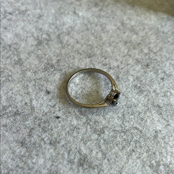 925 Sterling Silver Lab Created Onyx Heart Cubic Zerconia Ring - Picture 15 of 16